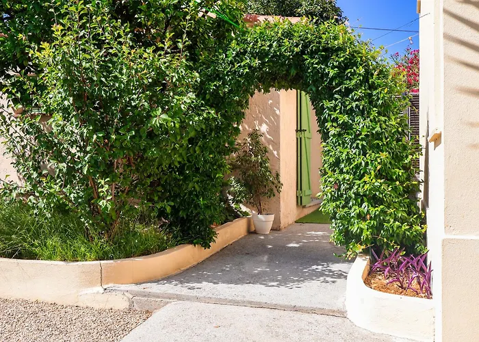 Les Hirondelles Juan-les-Pins